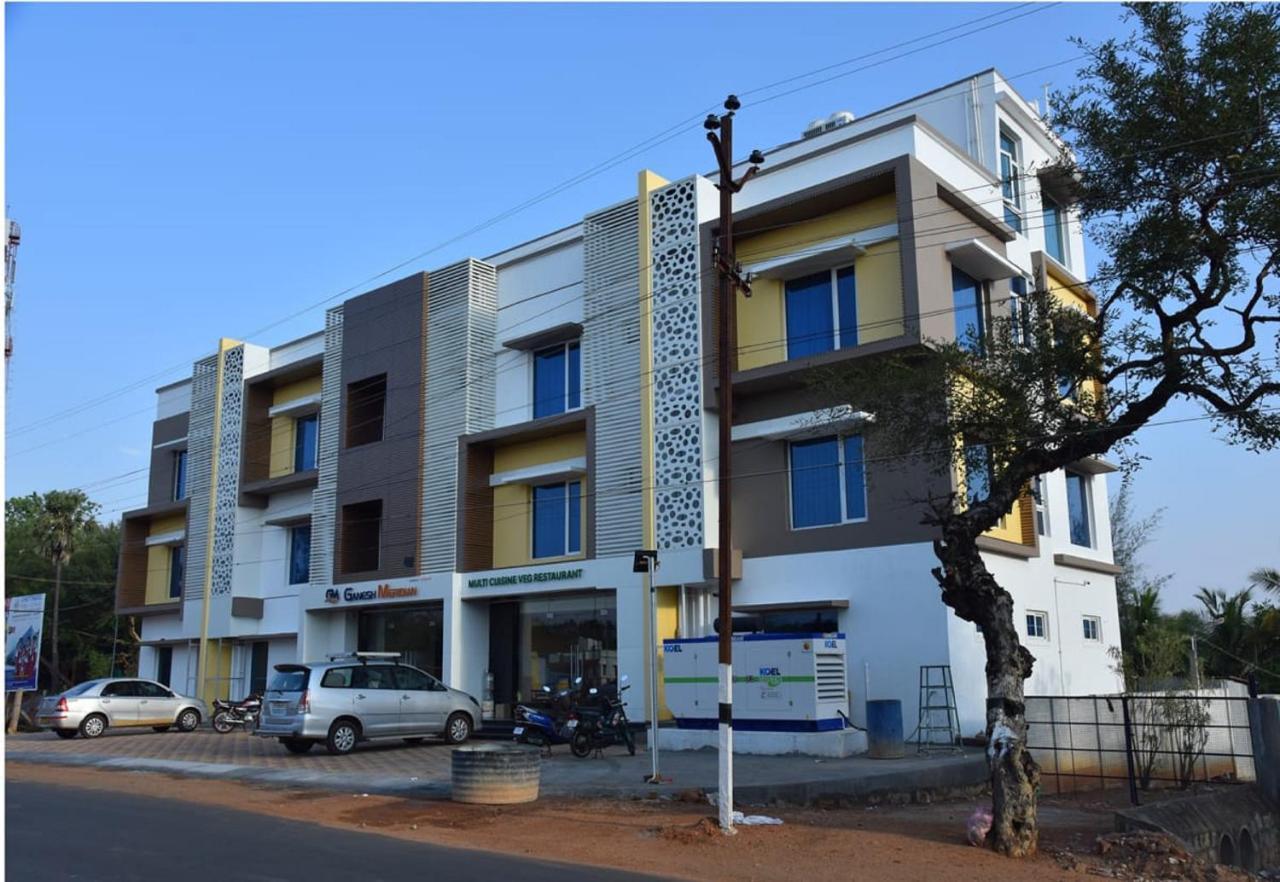 Ganesh Meridian Tiruppattur Dış mekan fotoğraf